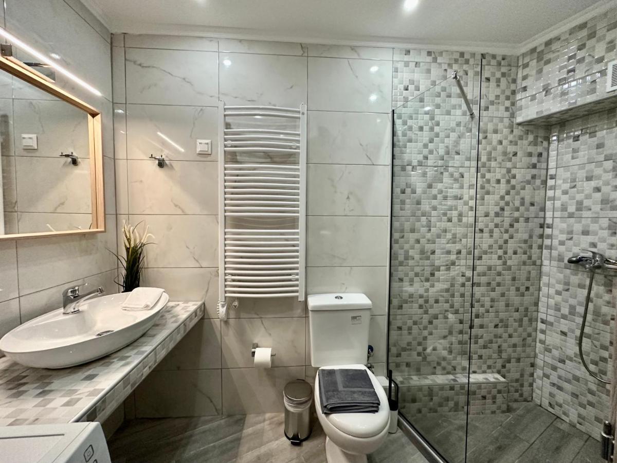 Aura Suite V6 By Halu! Salonicco Esterno foto